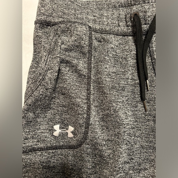 Under Armour women’s gray w/black “loose” “heat gear”  lounge pants. Sz M - Picture 7 of 10